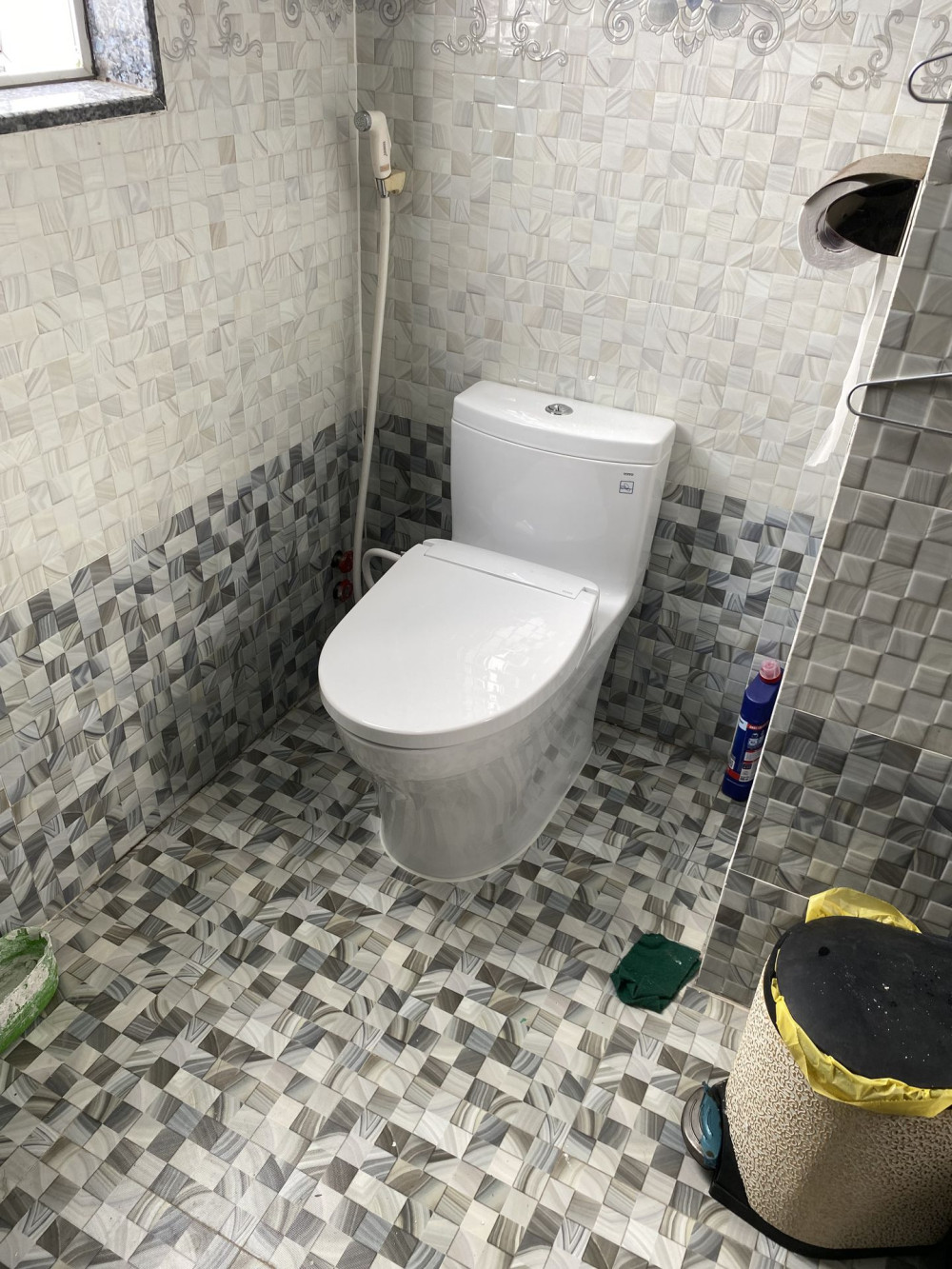 Đánh giá sản phẩm Bồn cầu TOTO MS889DRE2 1 khối nắp rửa cơ TCW07S