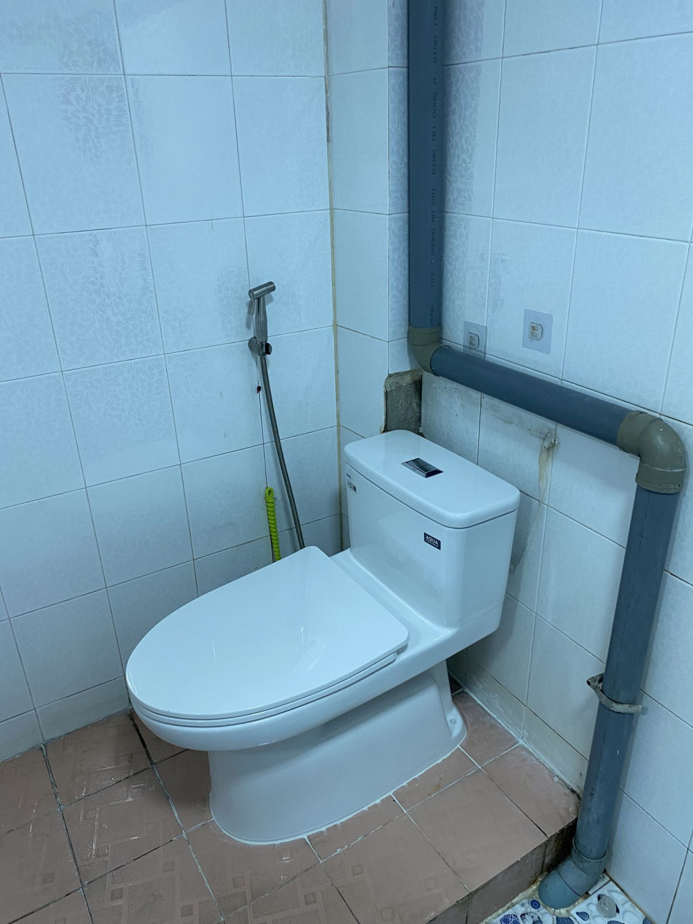 Đánh giá sản phẩm Bồn cầu INAX 1 khối AC-969VN-2 (AC969VN2) nắp mỏng đóng êm