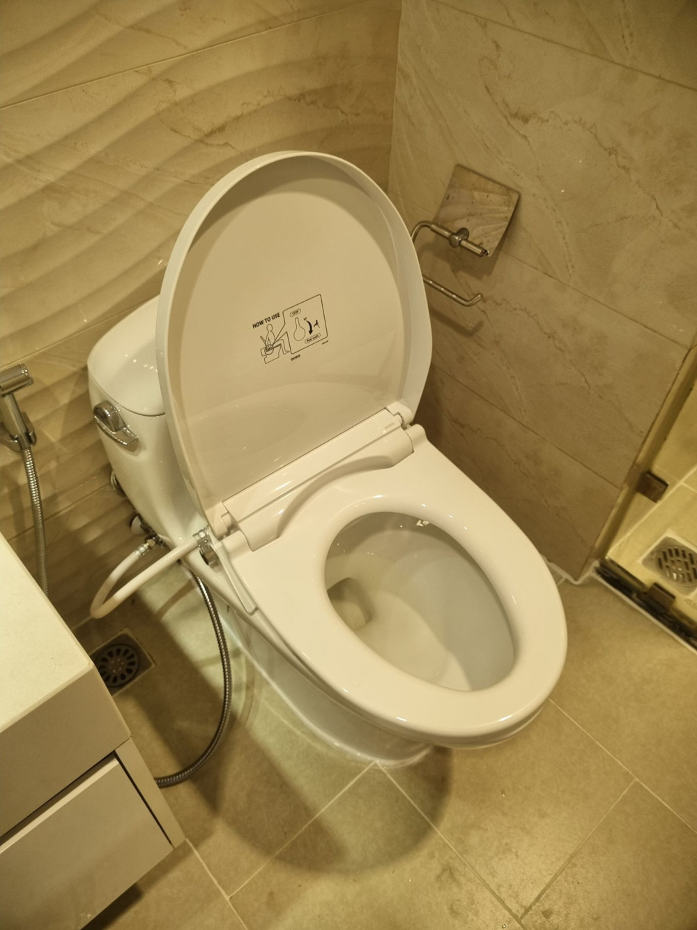 Đánh giá sản phẩm Nắp bồn cầu rửa cơ Eco washer TOTO TCW07S (E2)