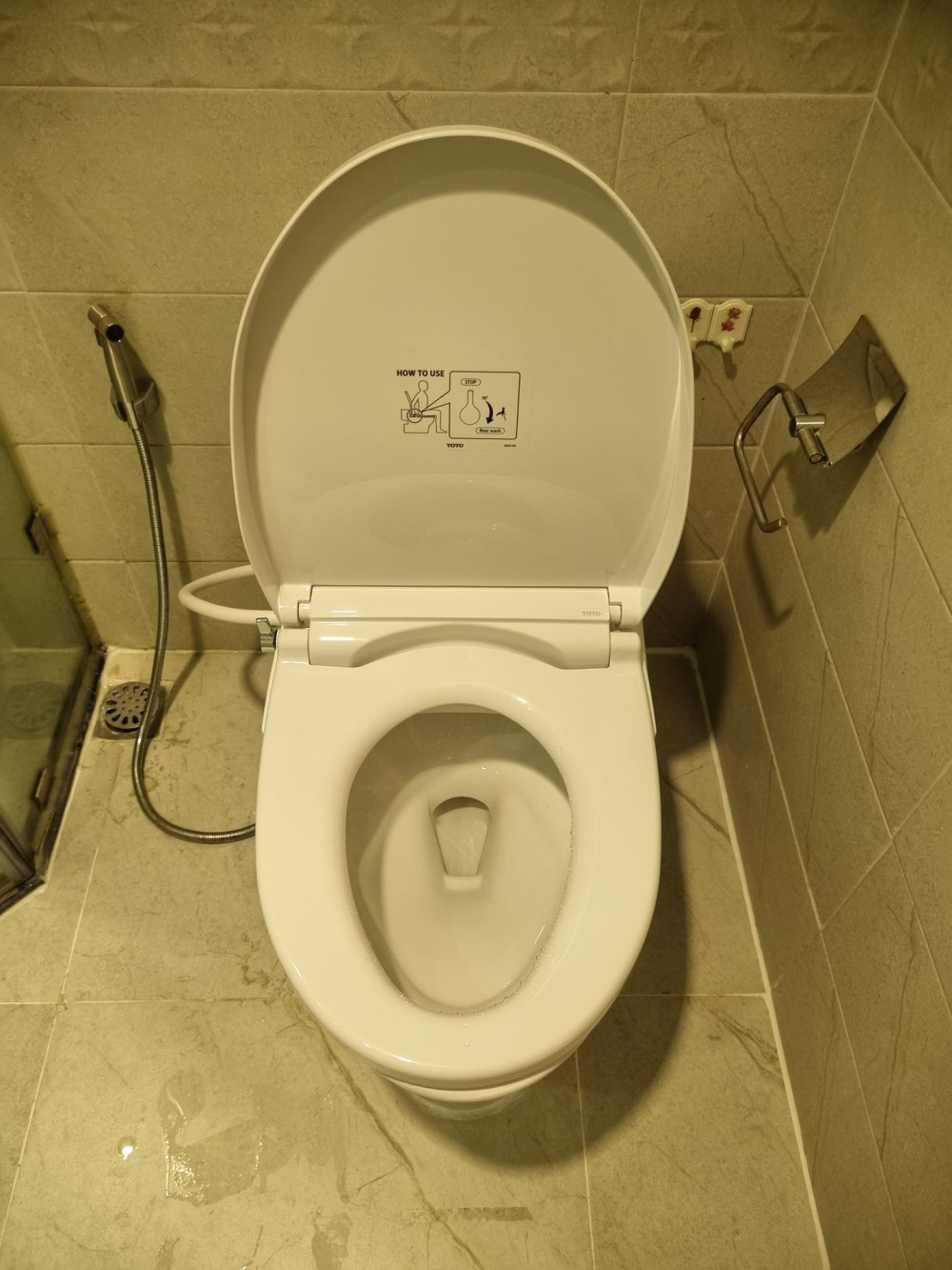 Đánh giá sản phẩm Nắp bồn cầu rửa cơ Eco washer TOTO TCW07S (E2)