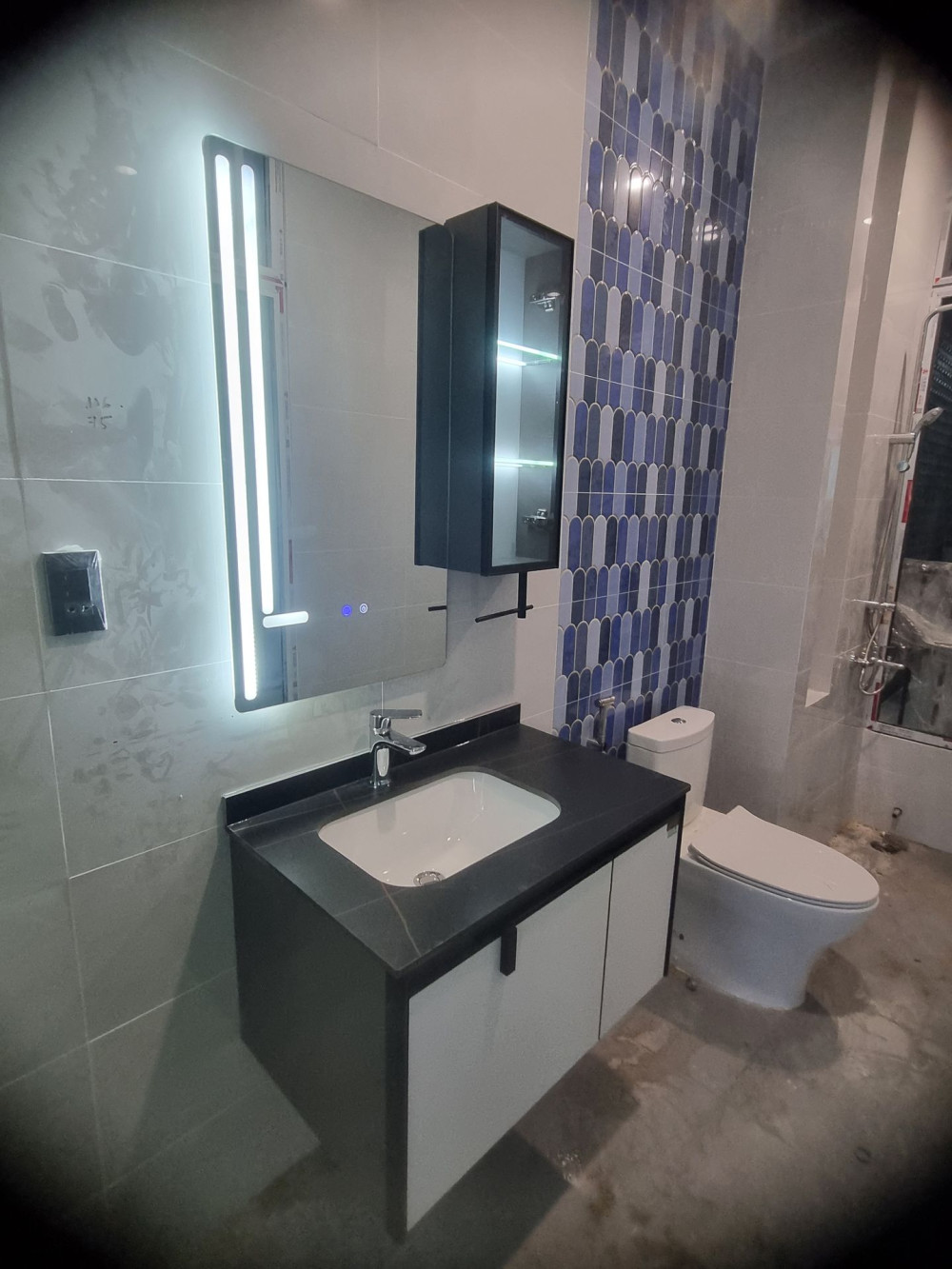 Đánh giá sản phẩm Bộ tủ chậu và tủ gương led size 800mm MOWOEN MW6611-80