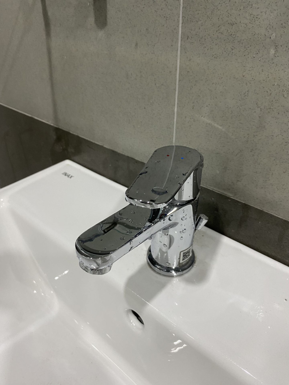 Đánh giá sản phẩm Vòi chậu lavabo nóng lạnh INAX LFV-2012S (LFV2012S)