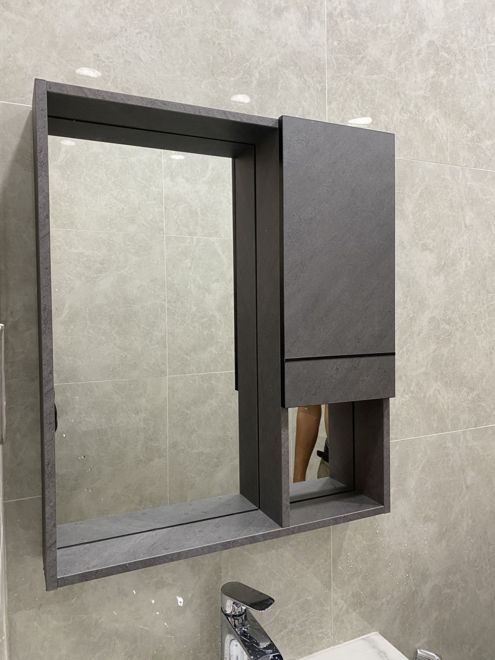 Đánh giá sản phẩm Tủ gương size 600mm MOWOEN MW6947-60M