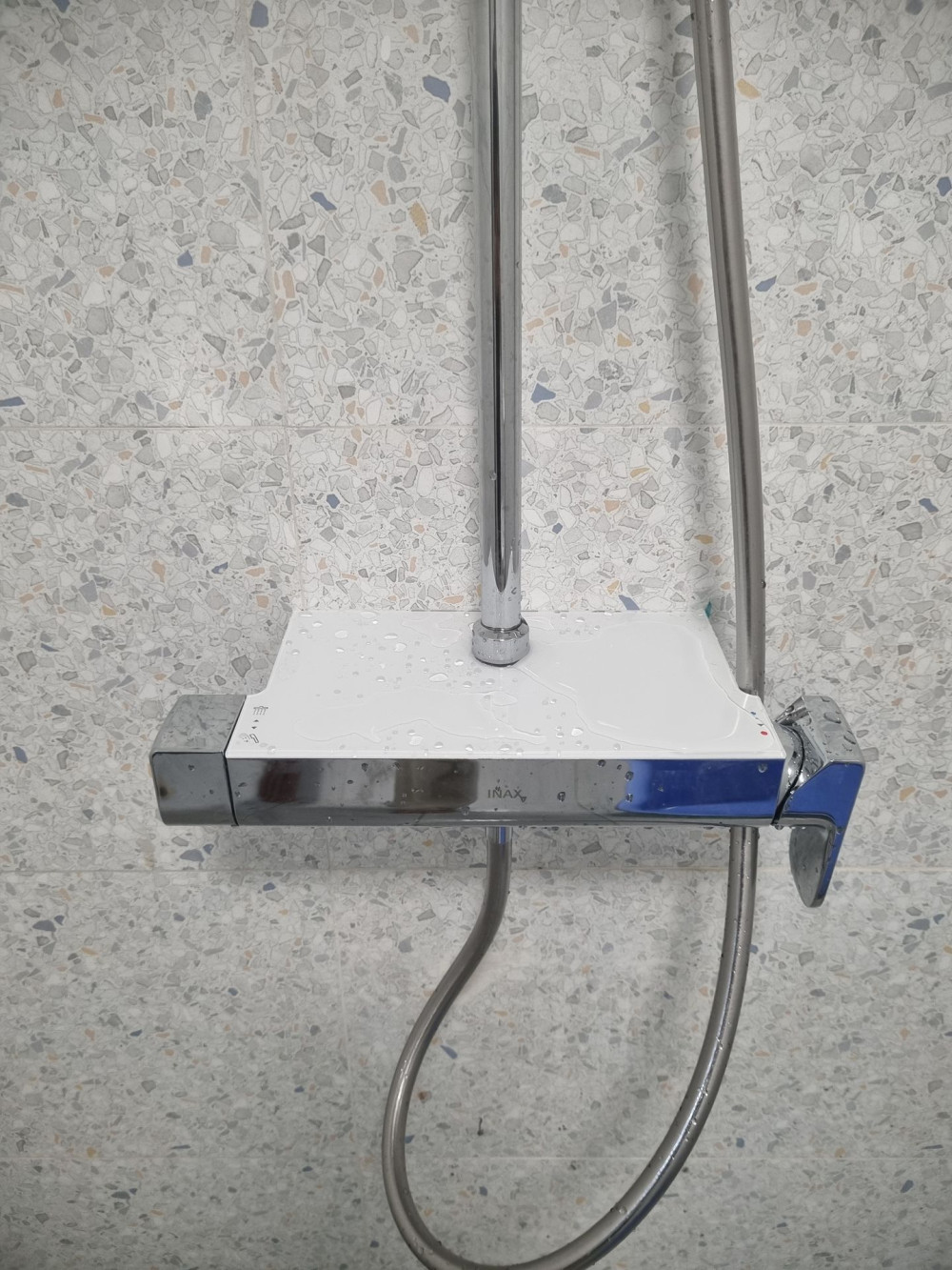 Đánh giá sản phẩm Sen tắm cây nóng lạnh INAX BFV-635S (BFV635S)