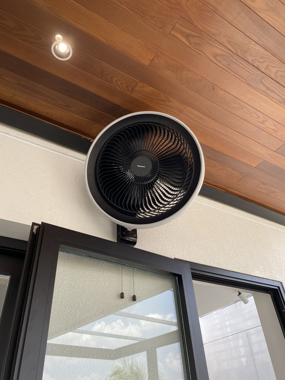 Đánh giá sản phẩm Quạt treo tường Panasonic F-50YUZ