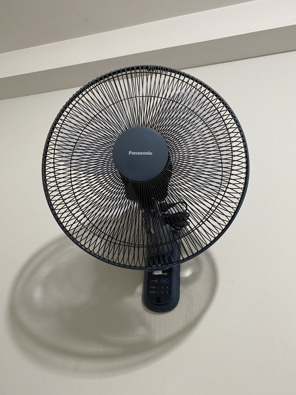 Đánh giá sản phẩm Quạt treo tường Panasonic có remote F-409MB