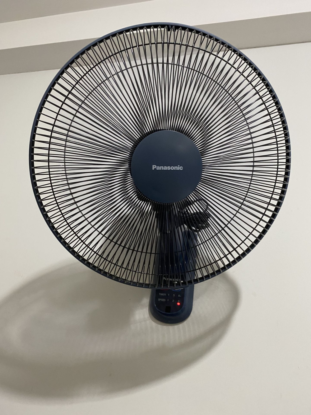 Đánh giá sản phẩm Quạt treo tường Panasonic có remote F-409MB