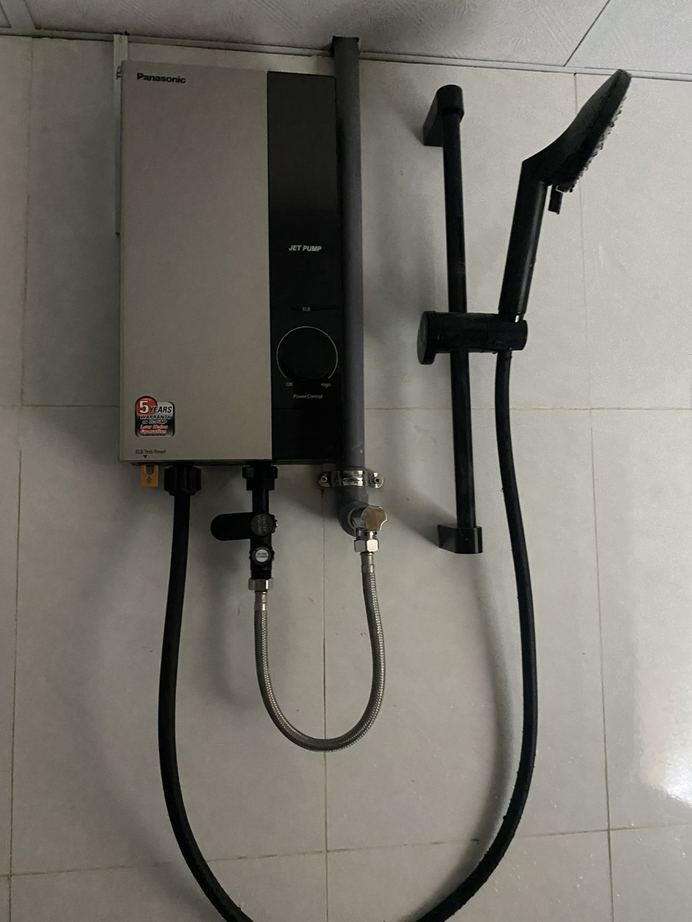 Đánh giá sản phẩm Máy nước nóng trực tiếp Panasonic 4.5 kW DH-4UP1VS