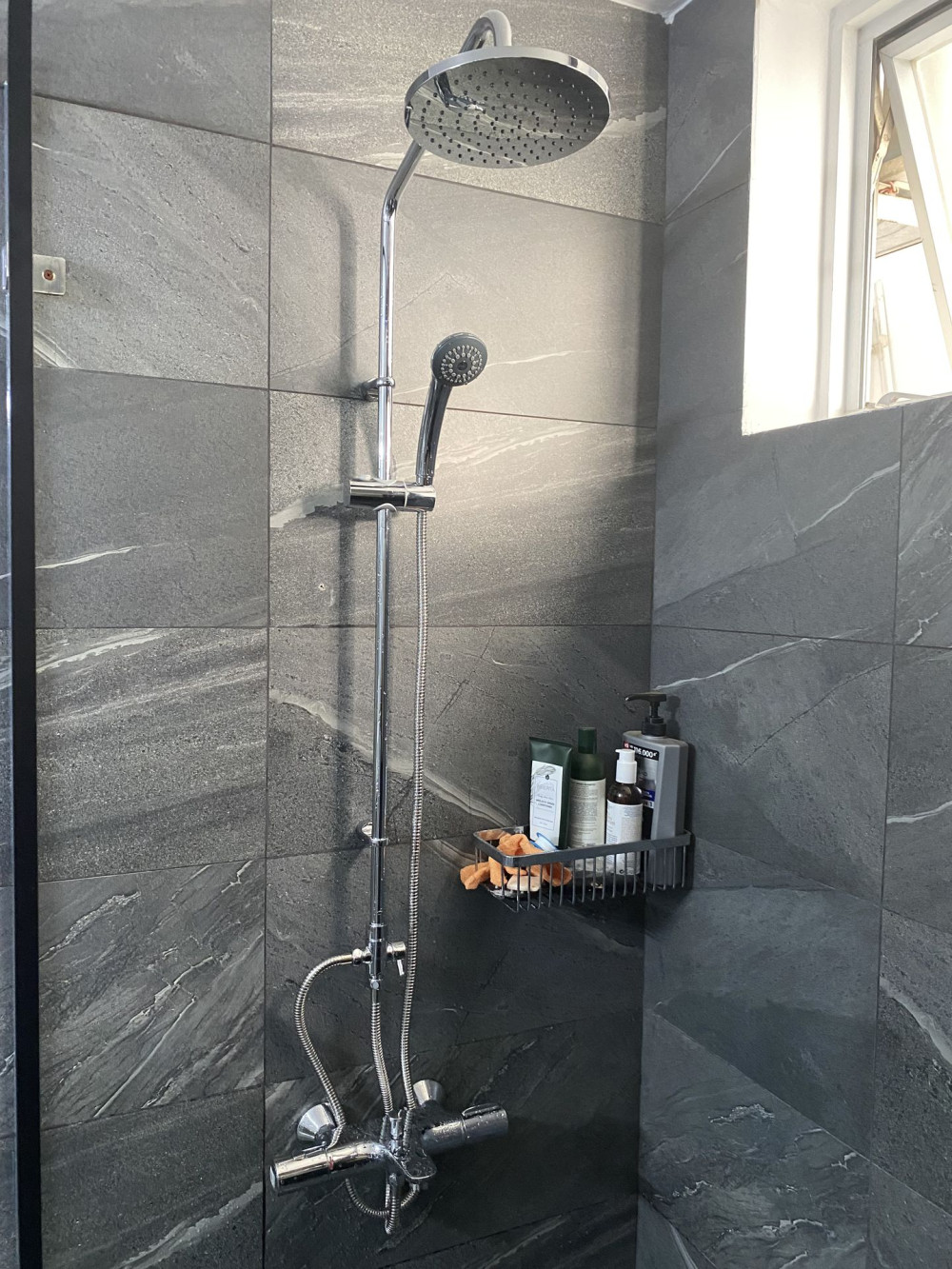 Đánh giá sản phẩm Sen cây tắm đứng tách rời INAX BFV-CL1 (BFVCL1)