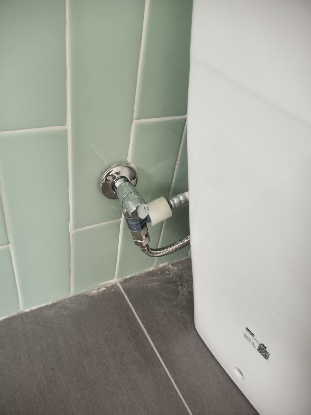 Đánh giá sản phẩm Bồn cầu TOTO MS625CDW12 1 khối nắp điện tử Washlet S7 TCF4911EZ giấu dây