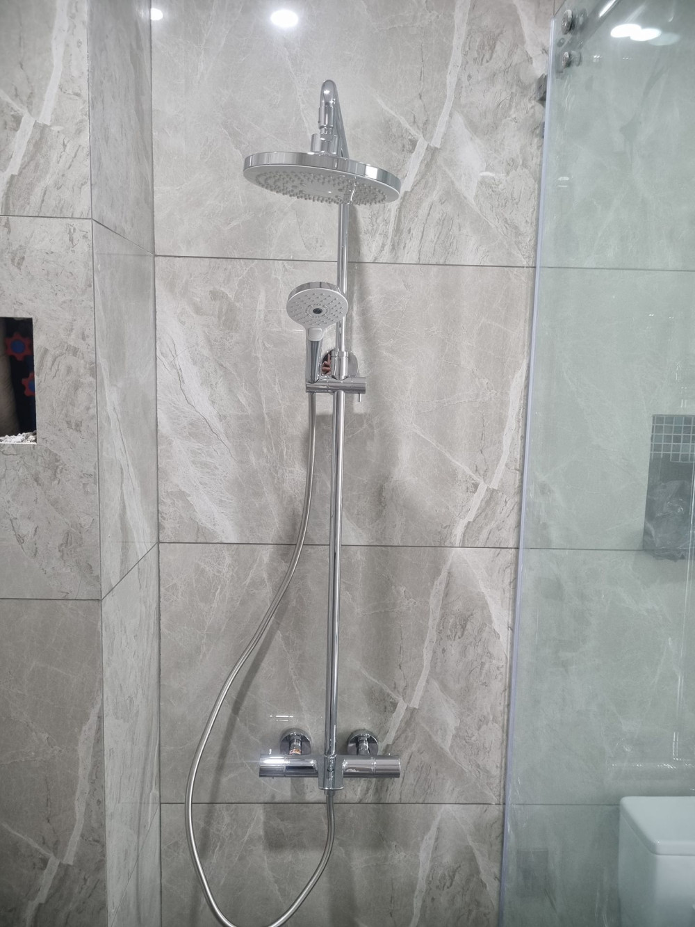 Đánh giá sản phẩm Sen cây nhiệt độ TOTO TBW01401AA dòng G kèm vòi xả bồn