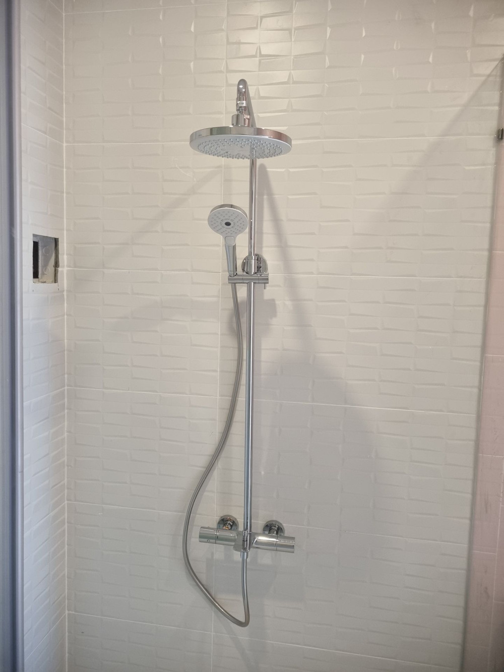 Đánh giá sản phẩm Sen cây nhiệt độ TOTO TBW01401AA dòng G kèm vòi xả bồn