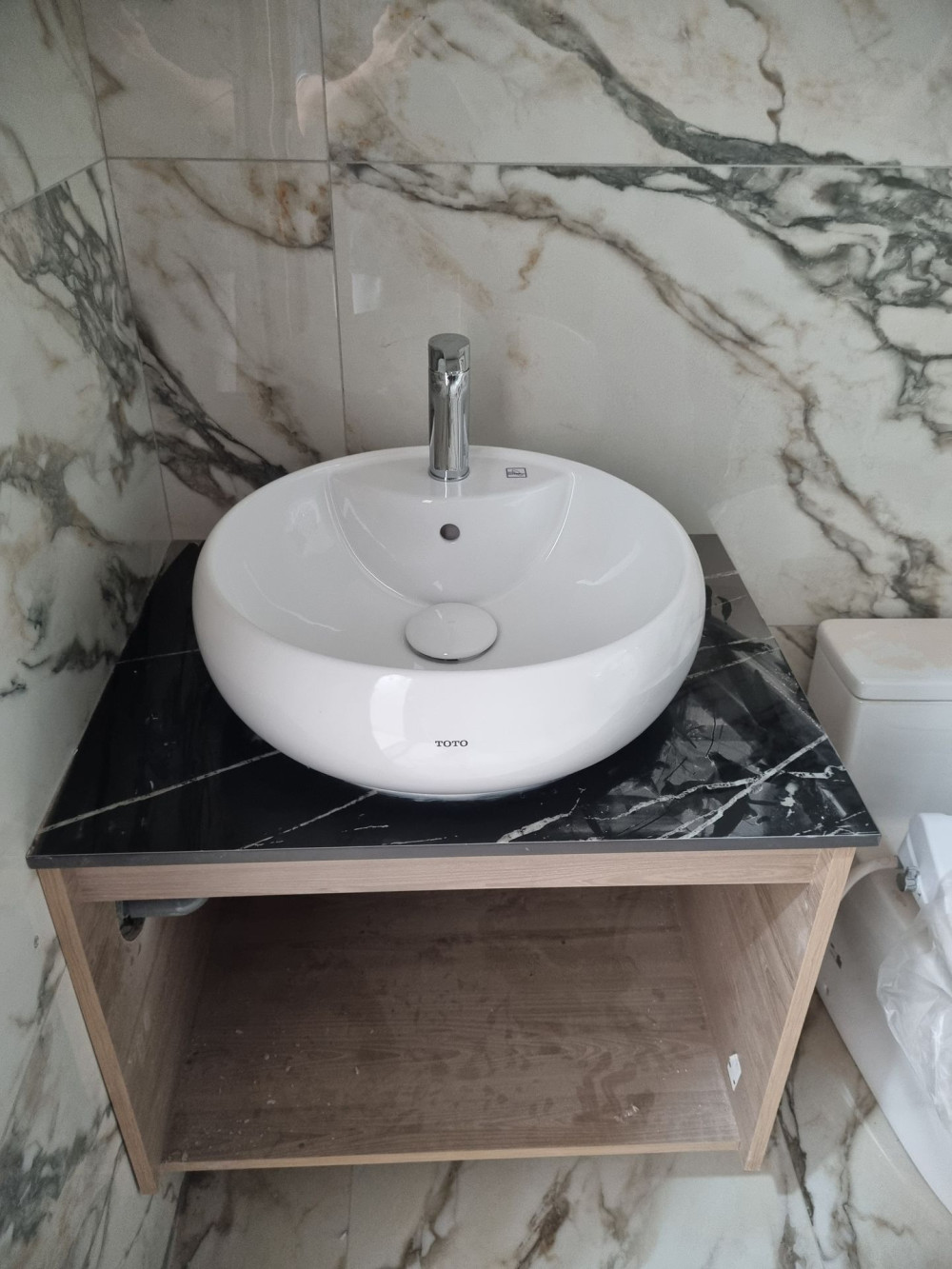 Đánh giá sản phẩm Chậu rửa lavabo đặt bàn TOTO LT367CR (LT367CT)