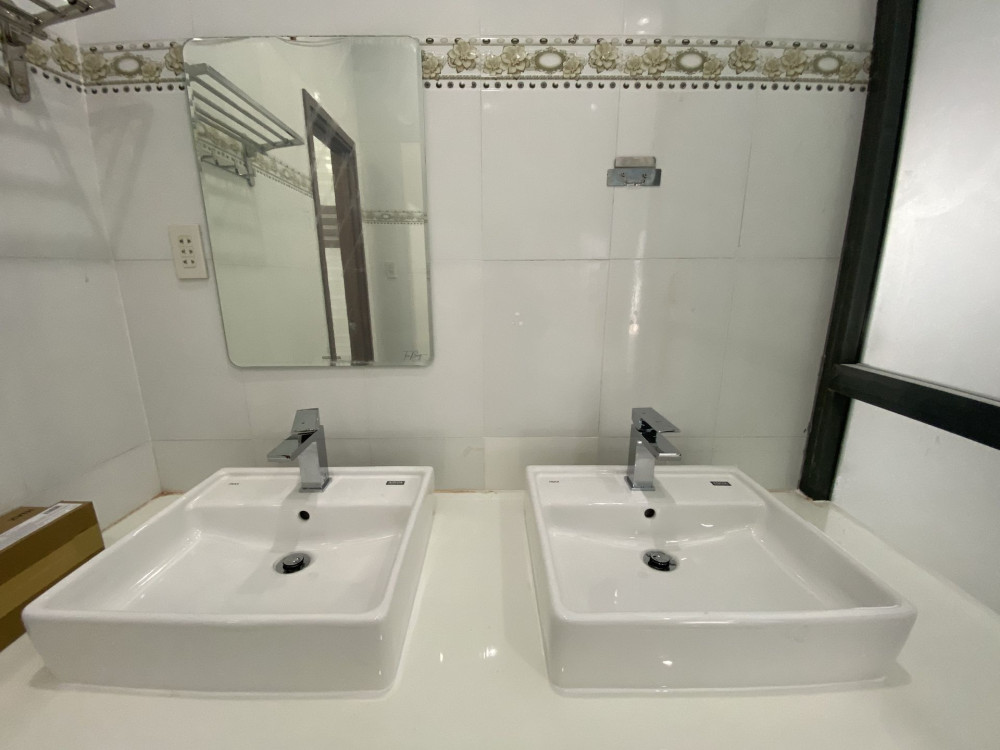 Đánh giá sản phẩm Chậu rửa lavabo đặt bàn INAX AL-293V (AL293V) (AL-293VFC) men Aqua Ceramic