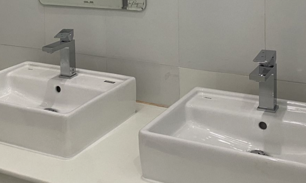 Đánh giá sản phẩm Vòi chậu lavabo nóng lạnh INAX LFV-402S (LFV402S)