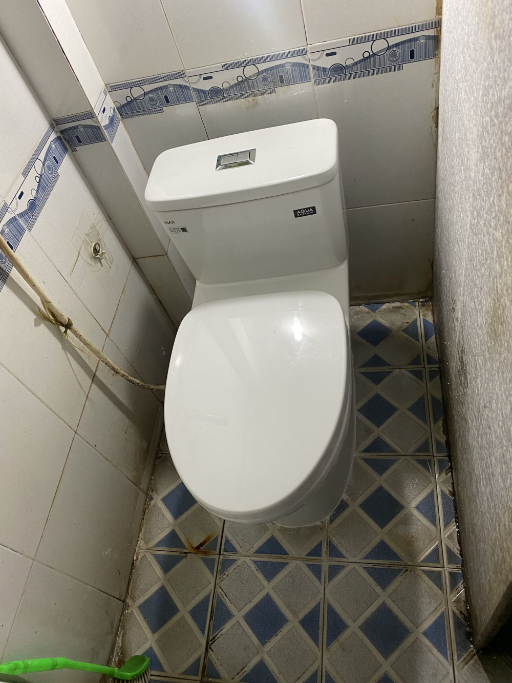 Đánh giá sản phẩm Bồn cầu 1 khối INAX AC-969VN (AC969VN) nắp đóng êm