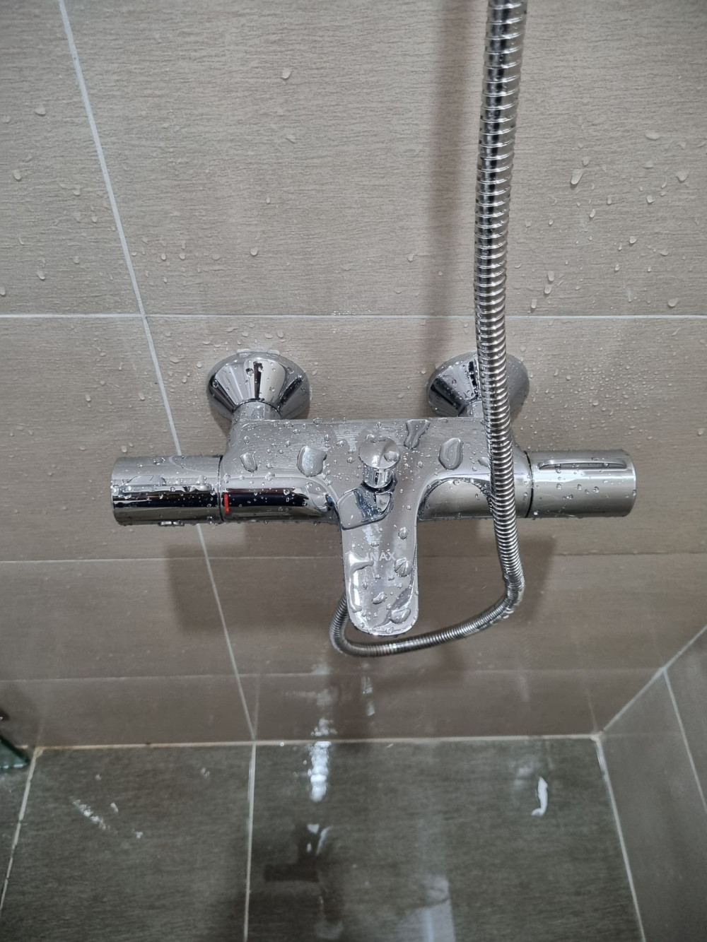 Đánh giá sản phẩm Sen tắm nhiệt độ INAX BFV-3413T-8C (BFV3413T8C)