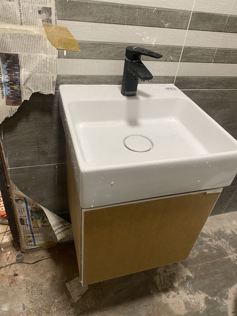 Đánh giá sản phẩm Tủ chậu cabinet Caesar LF5257+EH05257ATGV