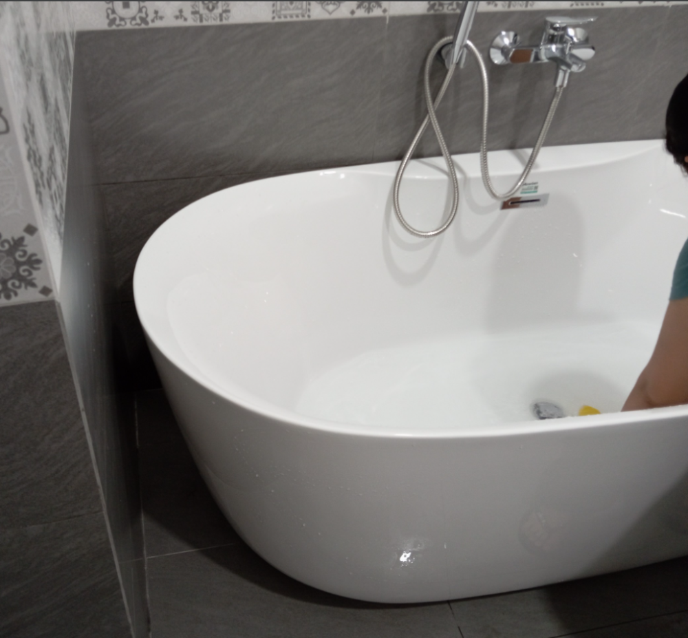 Đánh giá sản phẩm Bồn tắm đặt sàn 1.7m MOWOEN MW8237-170