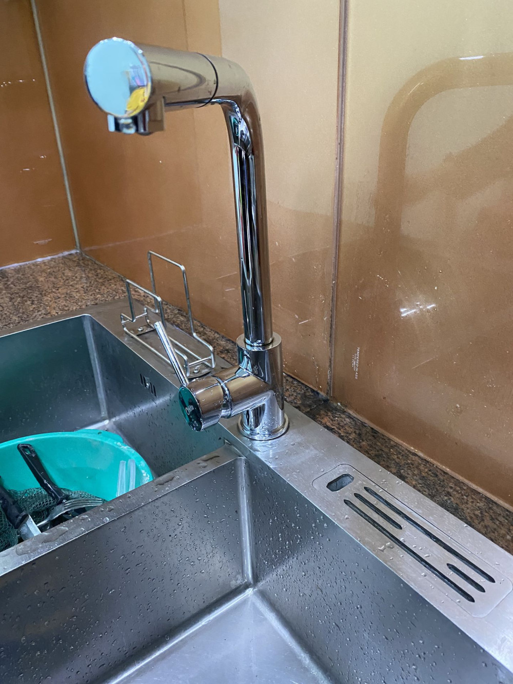 Đánh giá sản phẩm Vòi bếp dây rút nóng lạnh HITA HKS180263