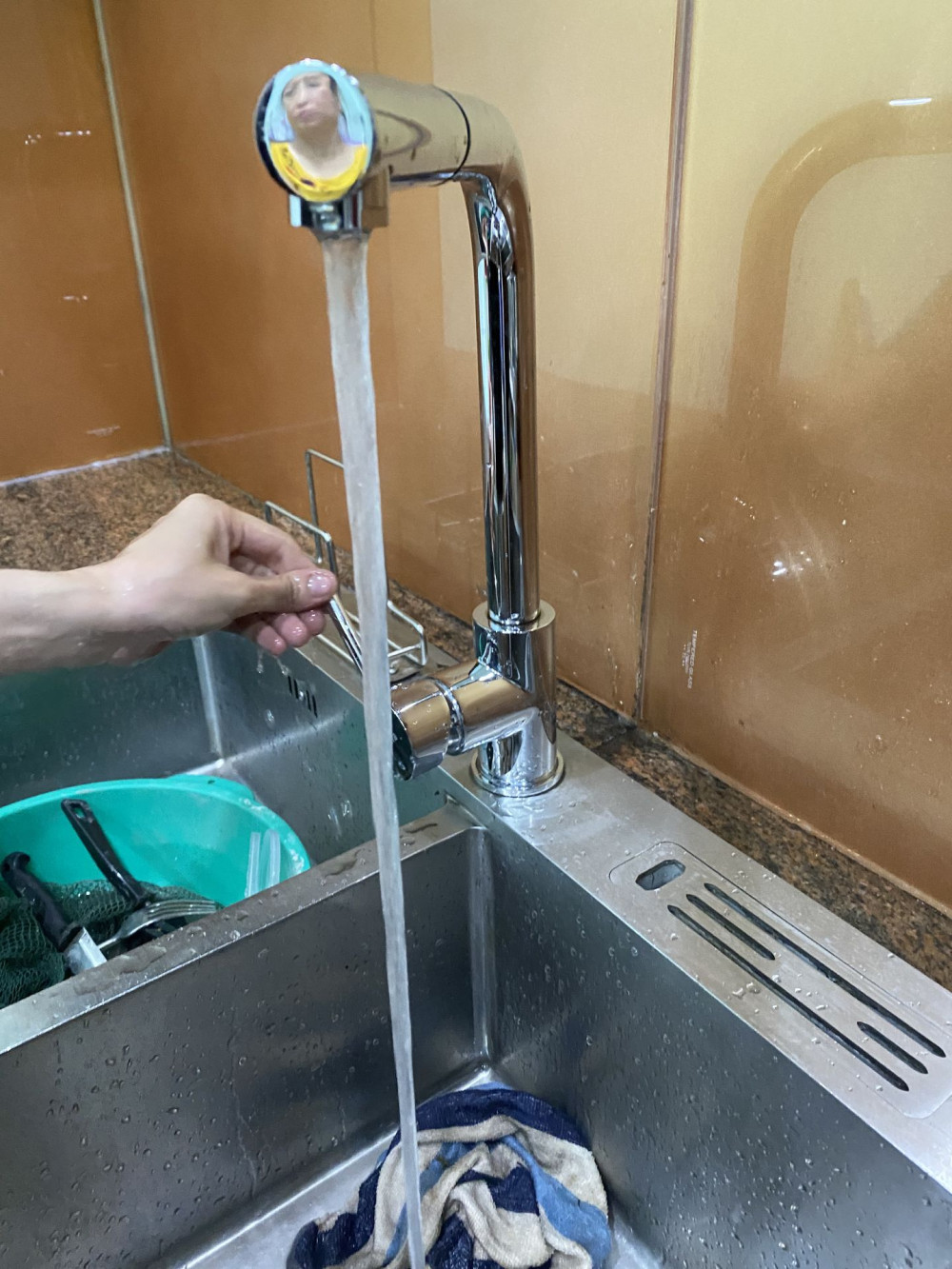 Đánh giá sản phẩm Vòi bếp dây rút nóng lạnh HITA HKS180263