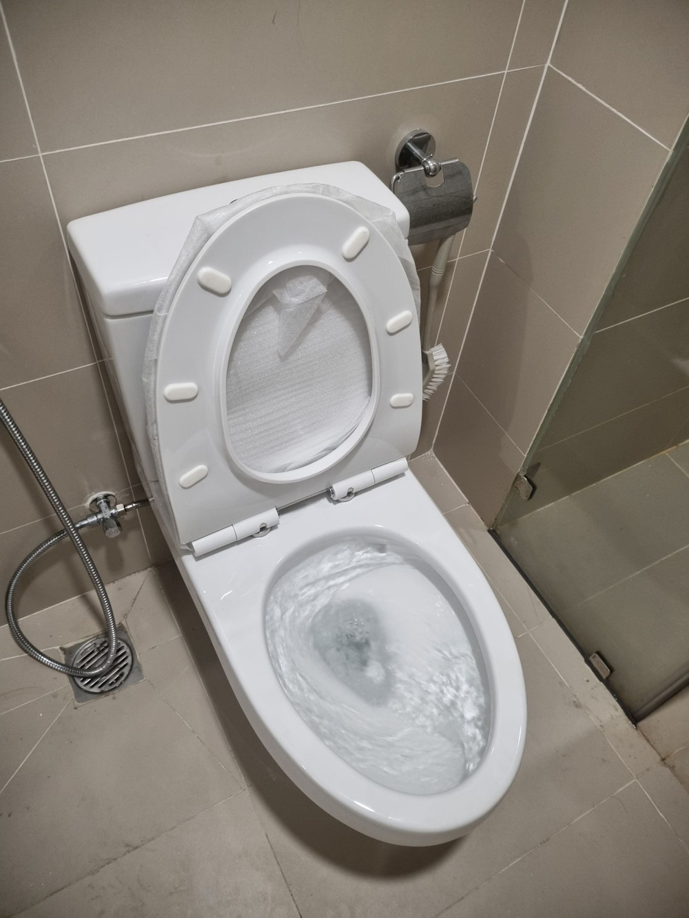 Đánh giá sản phẩm Bồn cầu 2 khối TOTO CS948DT8 nắp đóng êm TC600VS