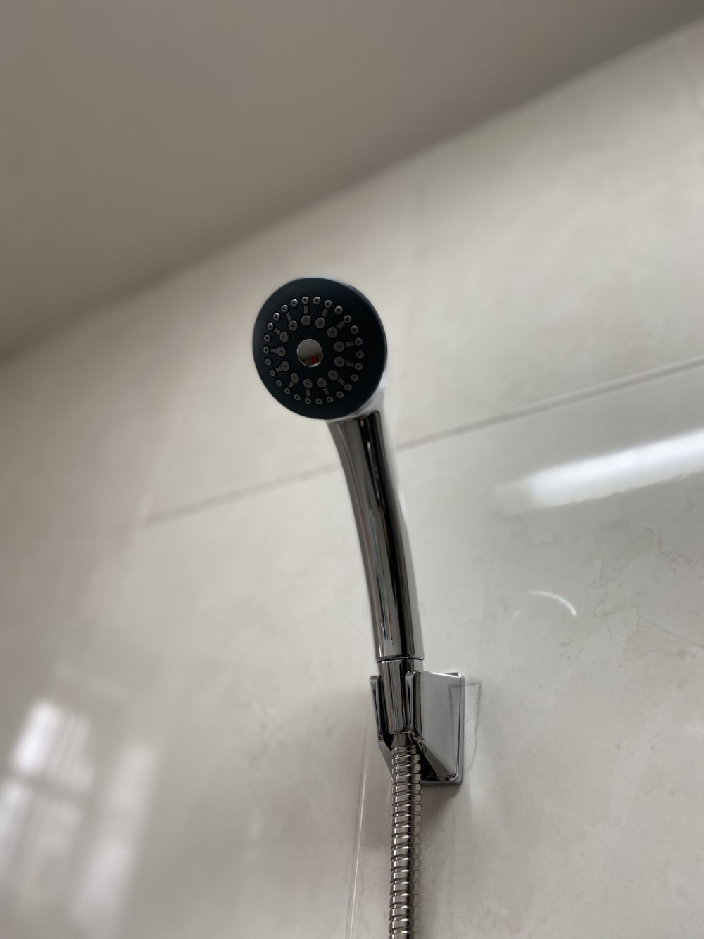 Đánh giá sản phẩm Bộ vòi sen tắm nóng lạnh INAX BFV-1113S-4C (BFV1113S4C)