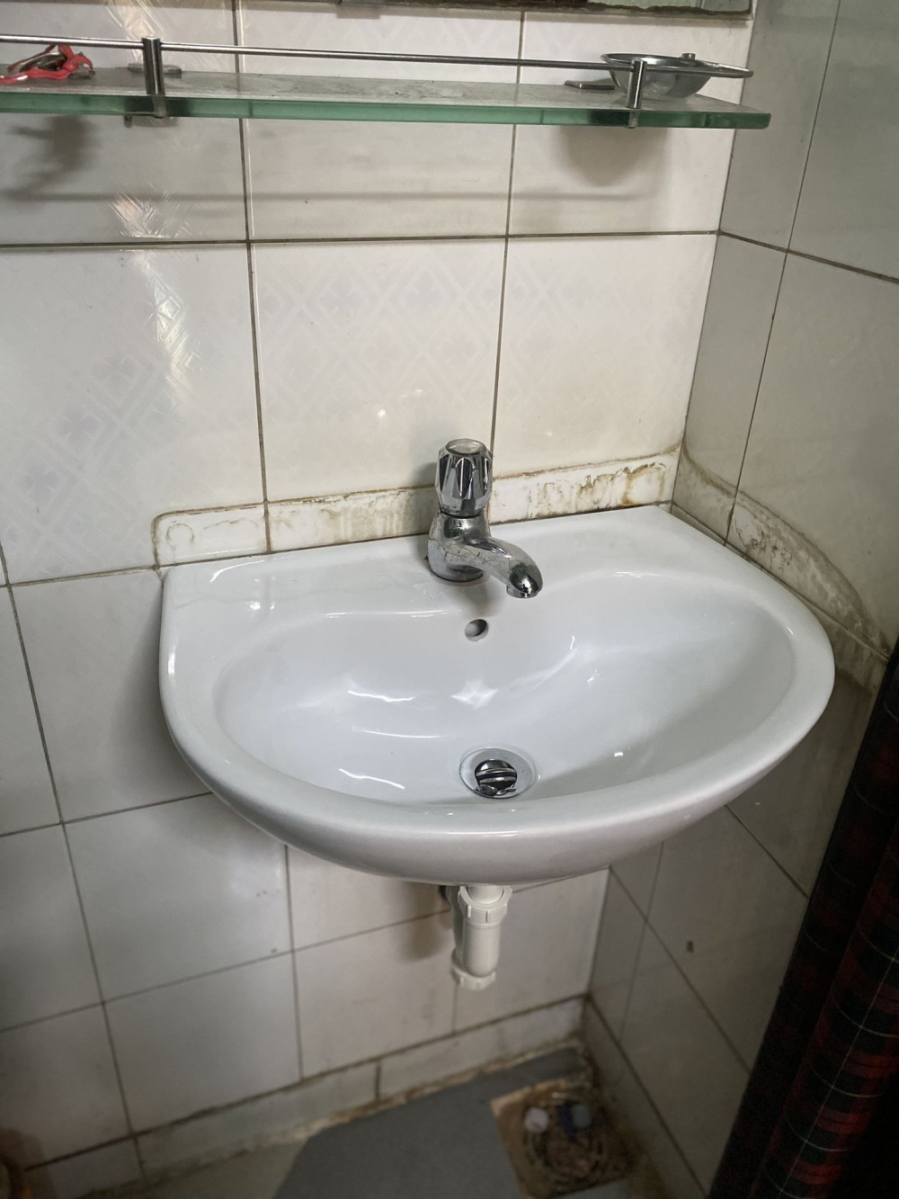 Đánh giá sản phẩm Chậu lavabo treo tường TOTO LT240CS