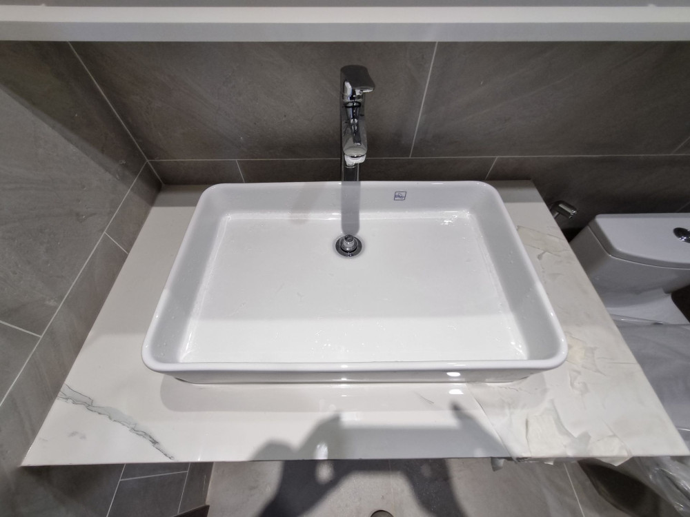 Đánh giá sản phẩm Chậu rửa lavabo đặt bàn TOTO LT952