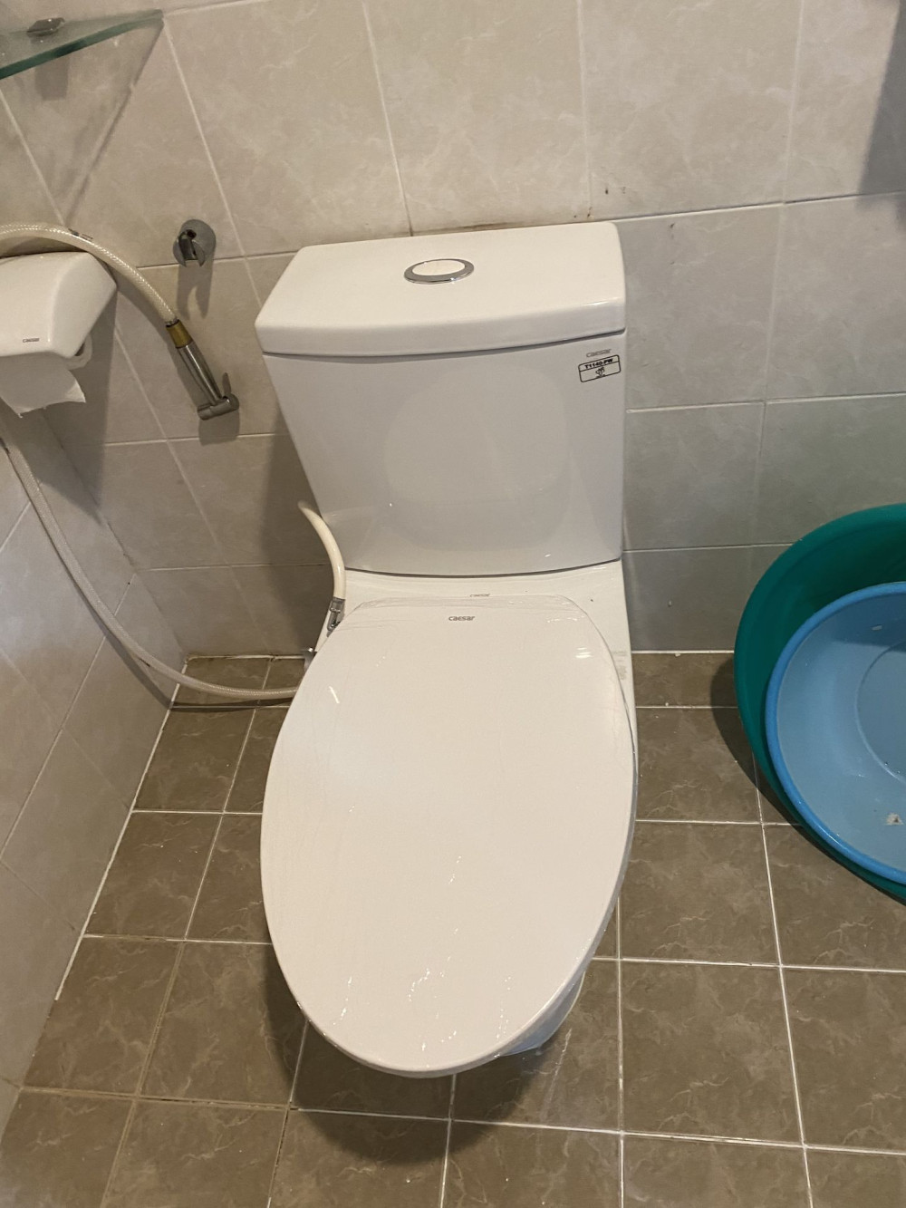 Đánh giá sản phẩm Bồn cầu 2 khối nắp rửa cơ Caesar CD1340 + TAF060