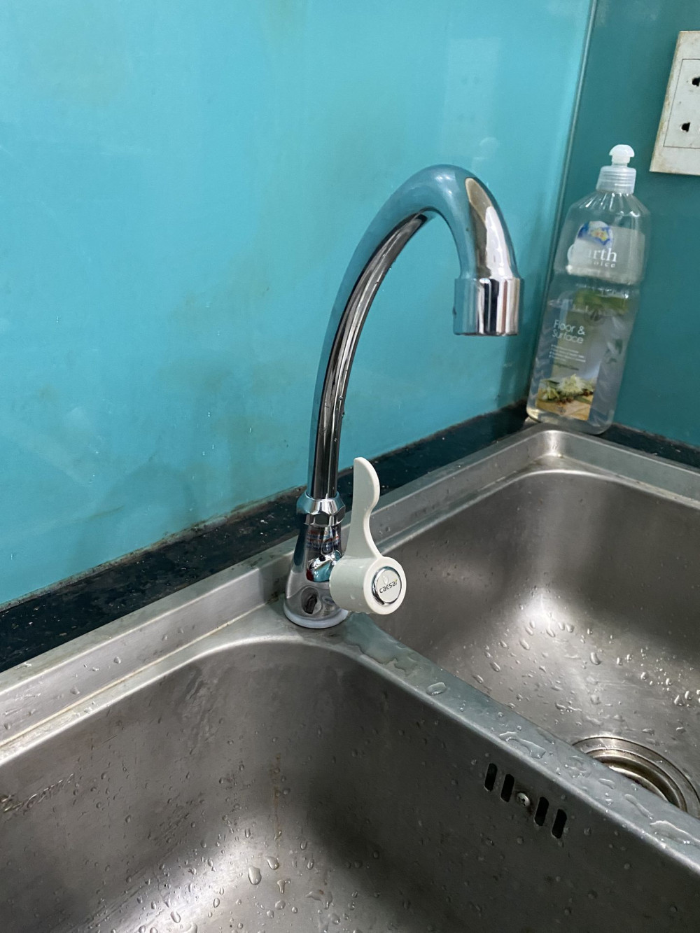 Đánh giá sản phẩm Vòi bếp lạnh Caesar K027C