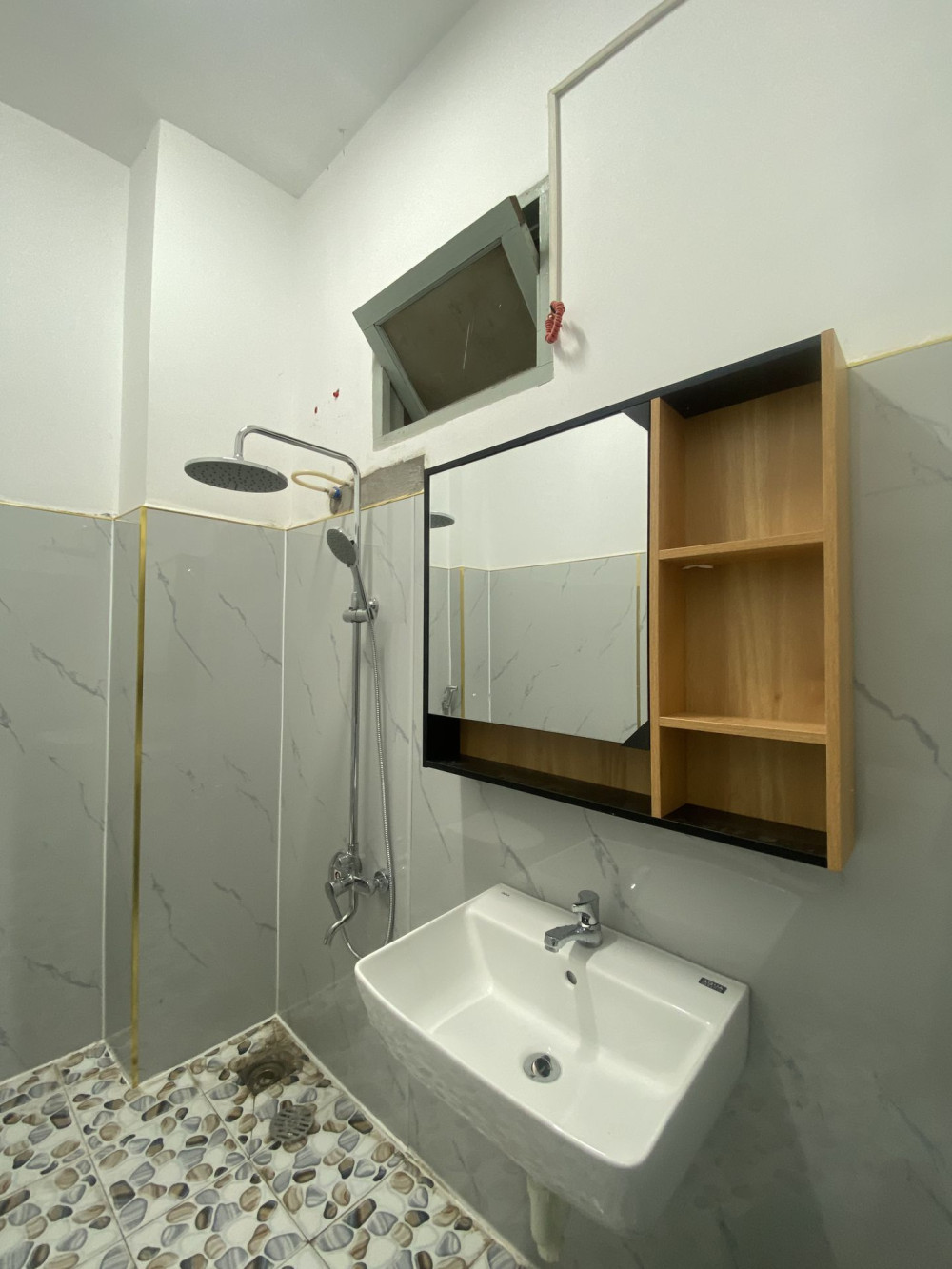 Đánh giá sản phẩm Tủ gương size 800mm MOWOEN MW6968-80M