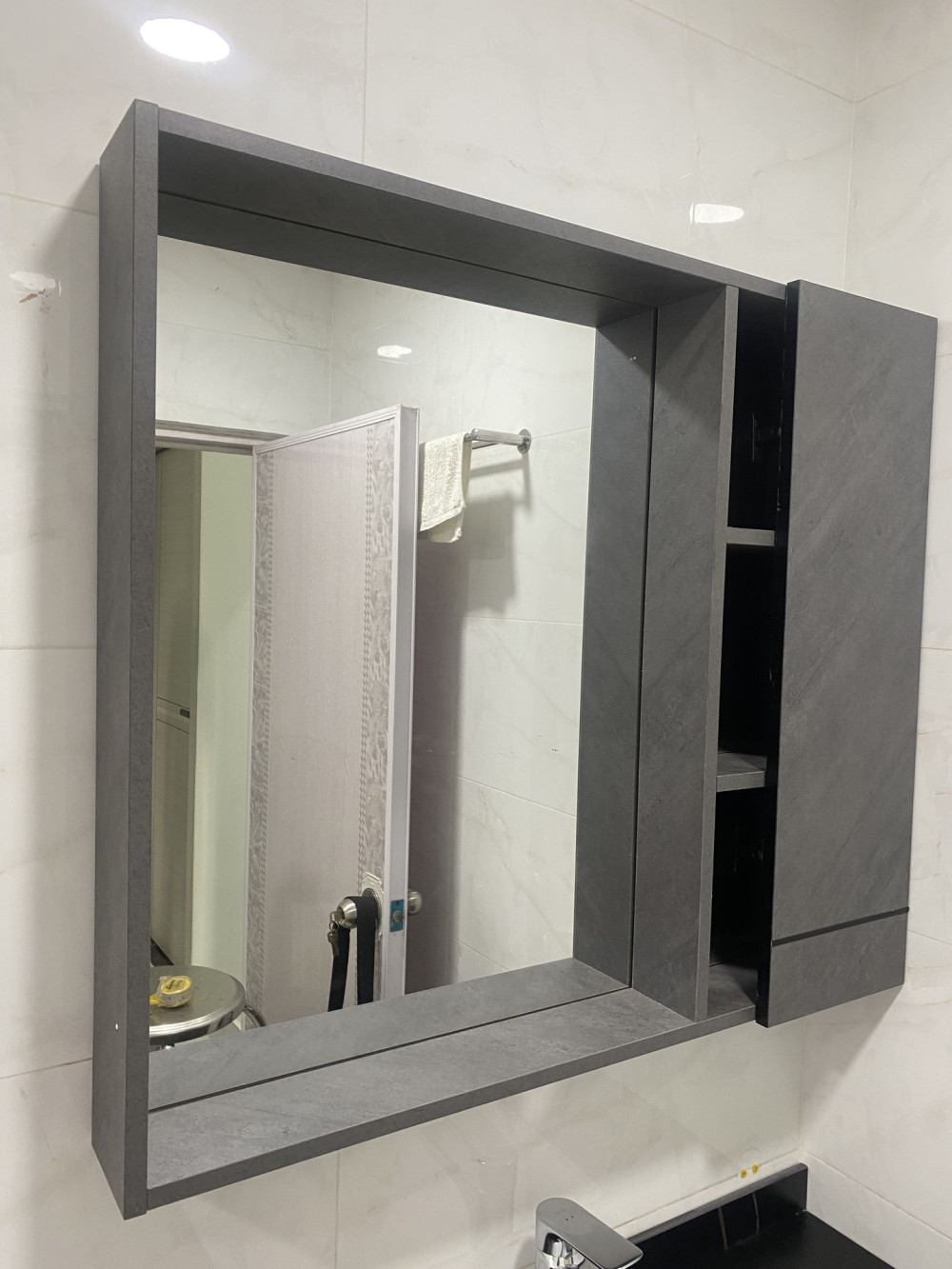 Đánh giá sản phẩm Bộ tủ chậu và tủ gương size 800mm MOWOEN MW6936-80