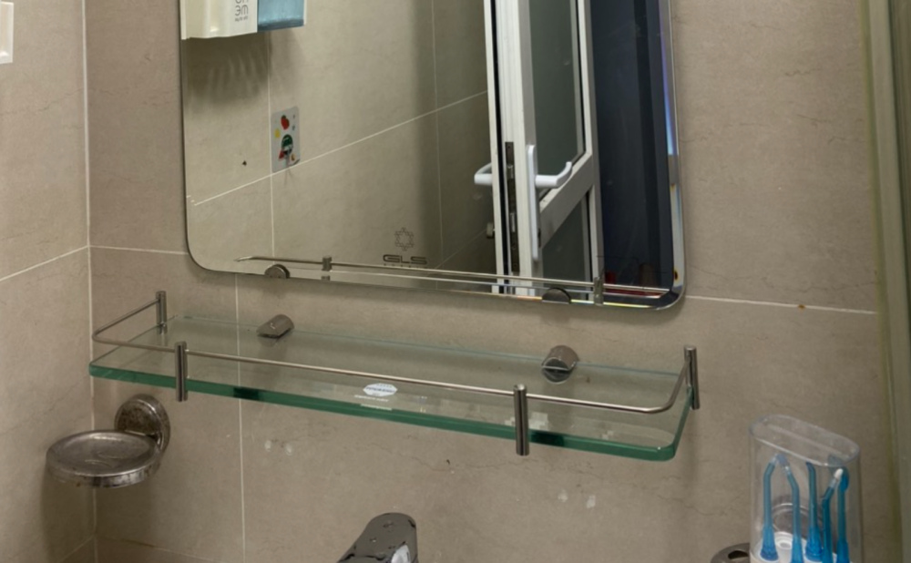 Đánh giá sản phẩm Kệ kính Tovashu E6