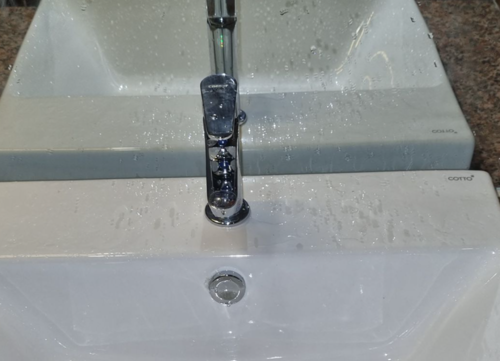 Đánh giá sản phẩm Vòi chậu lavabo lạnh Caesar B060CU