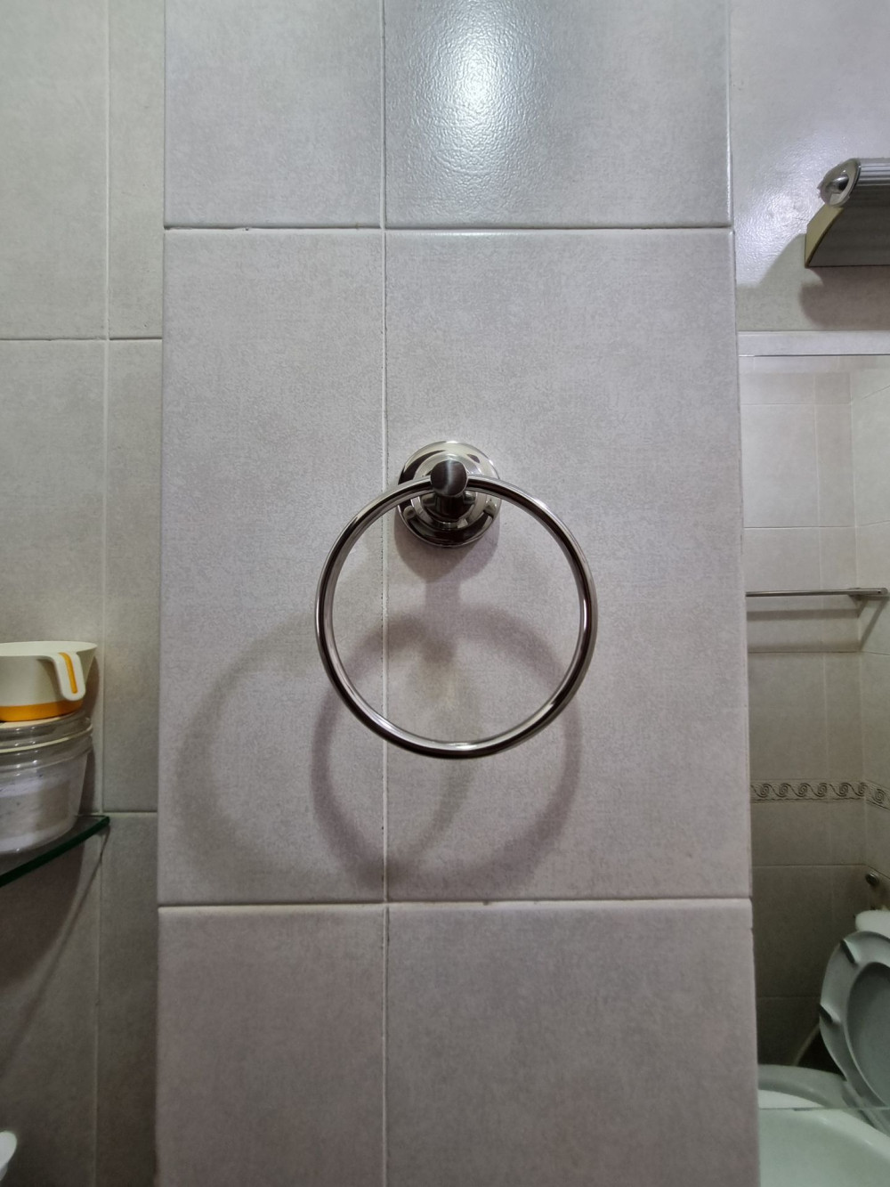 Đánh giá sản phẩm Vòng treo khăn Caesar Q7715V