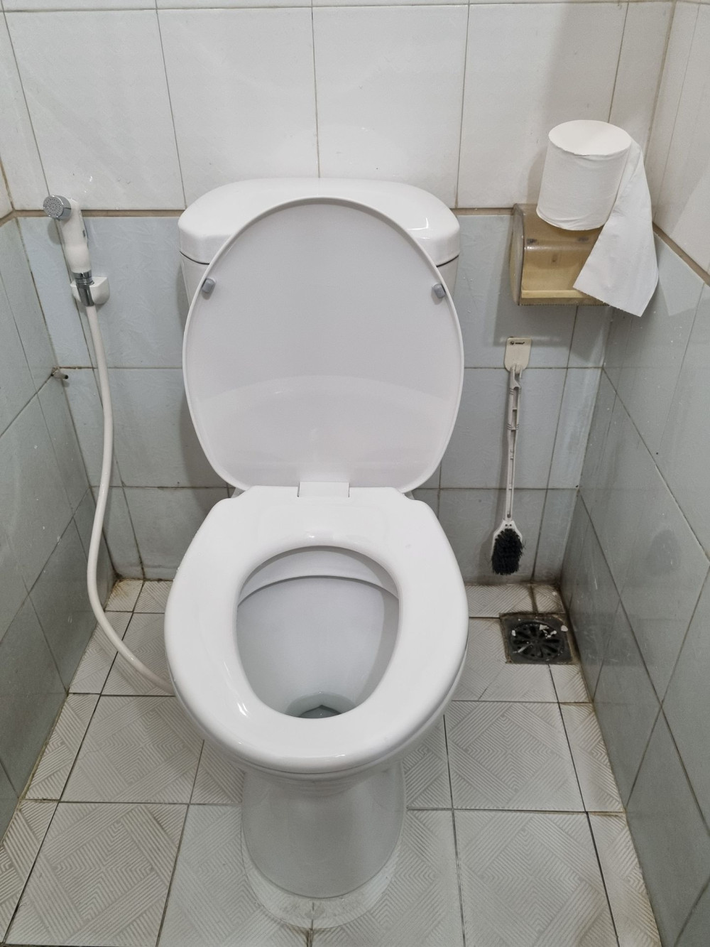 Đánh giá sản phẩm Bồn cầu 2 khối Viglacera VI66 nắp thường / nắp êm