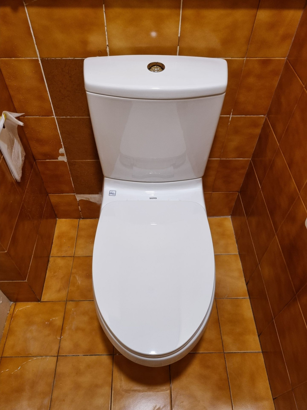 Đánh giá sản phẩm Bồn cầu 2 khối TOTO CS945PDT10 nắp đóng êm TC395VS thoát ngang