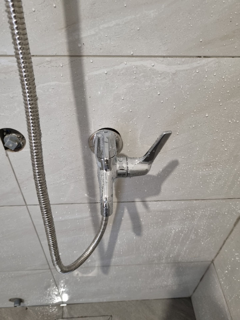 Đánh giá sản phẩm Bộ vòi sen tắm lạnh INAX BFV-17-4C (BFV174C)