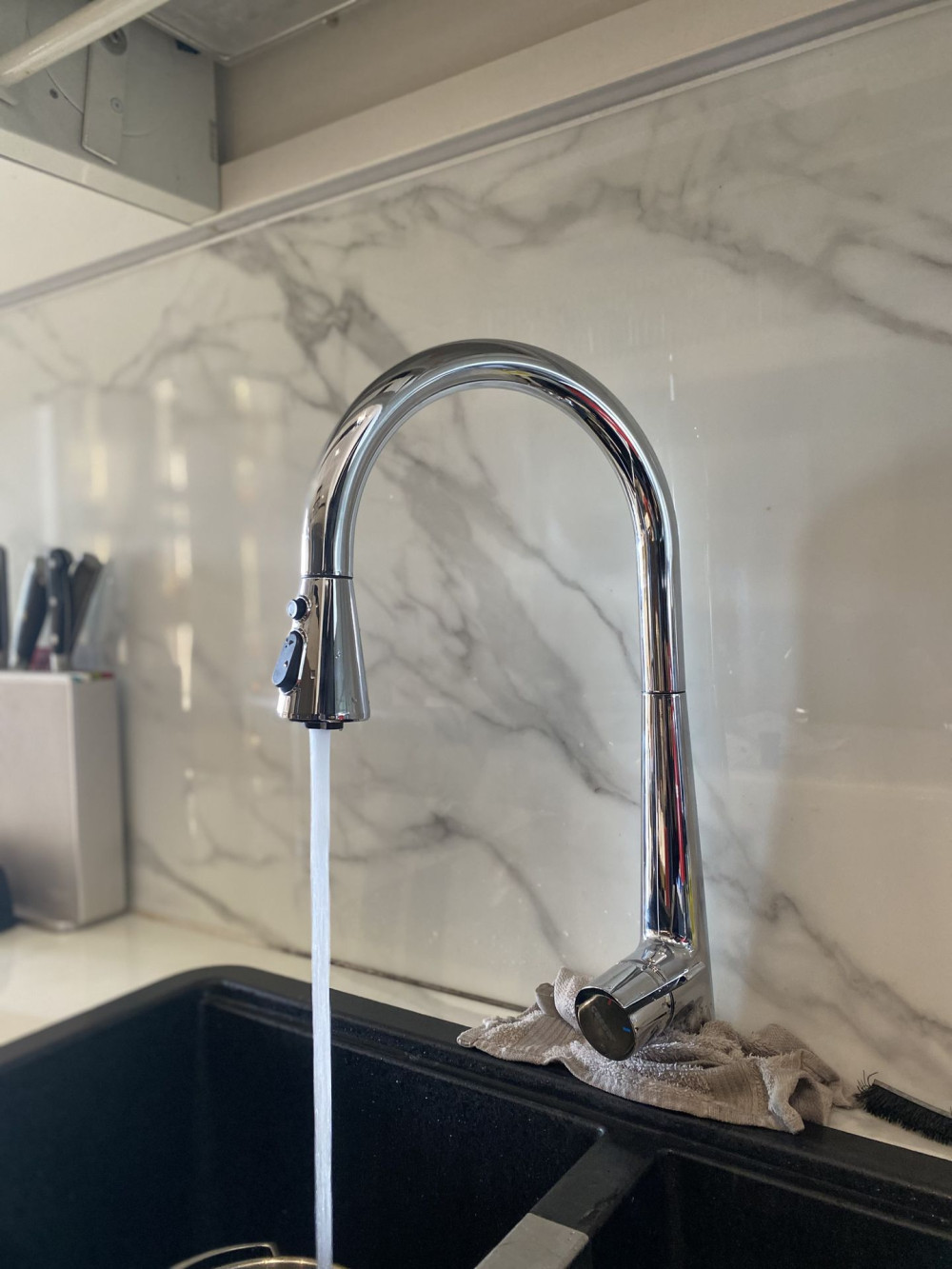 Đánh giá sản phẩm Vòi bếp dây rút nóng lạnh Caesar K905C