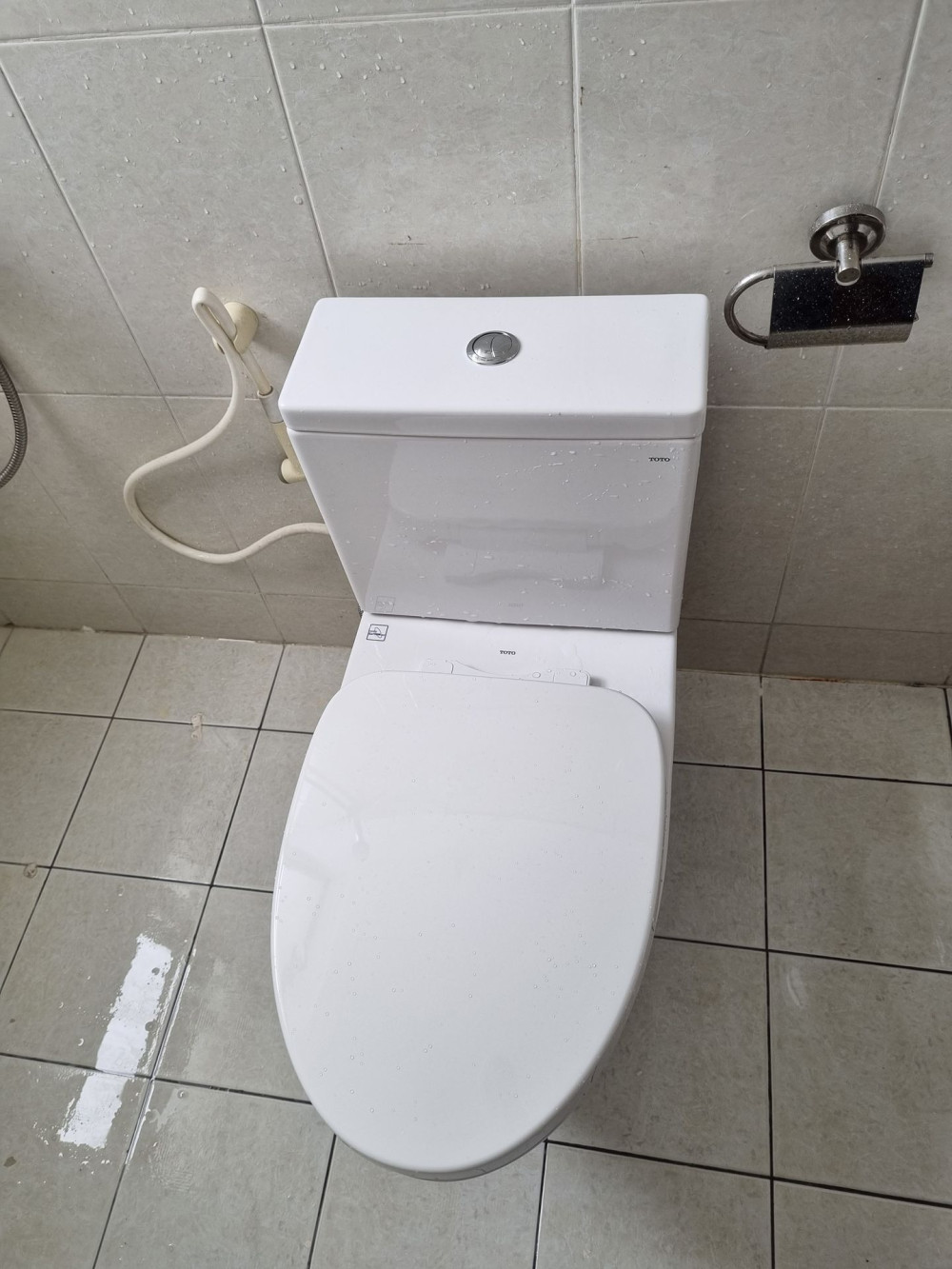 Đánh giá sản phẩm Bồn cầu 2 khối TOTO CS326DT3 nắp đóng êm TC385VS