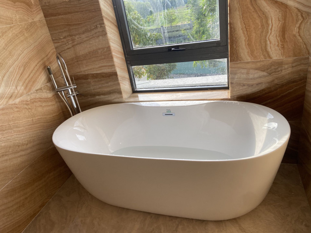 Đánh giá sản phẩm Bồn tắm đặt sàn 1.7m MOWOEN MW8237-170