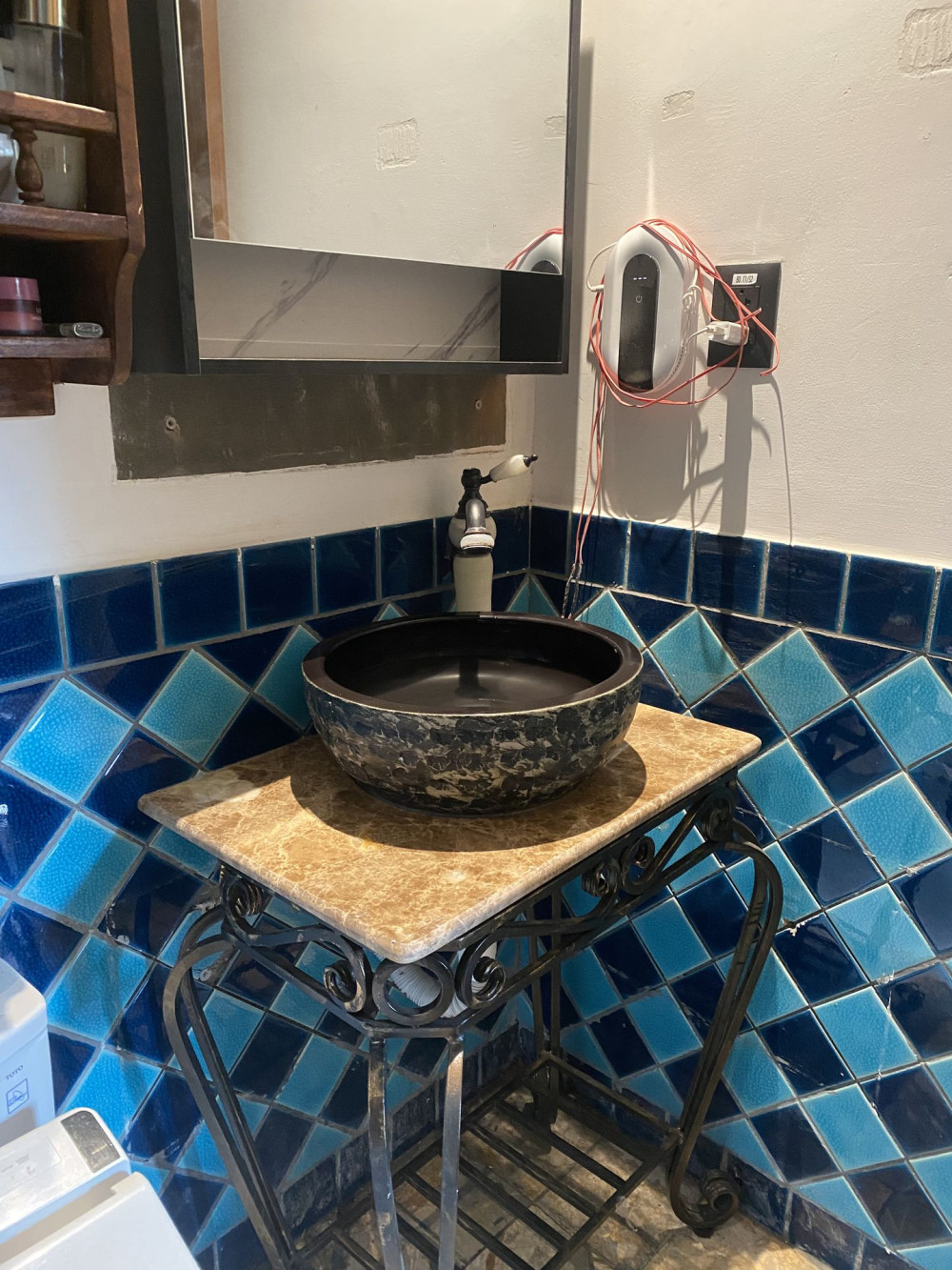 Đánh giá sản phẩm Bộ khung sắt mặt bàn đá để lavabo KANLY FP04