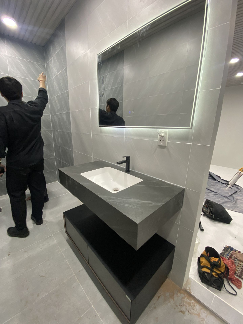 Đánh giá sản phẩm Bộ tủ chậu và tủ gương led size 1000mm MOWOEN MW6630R-100SB