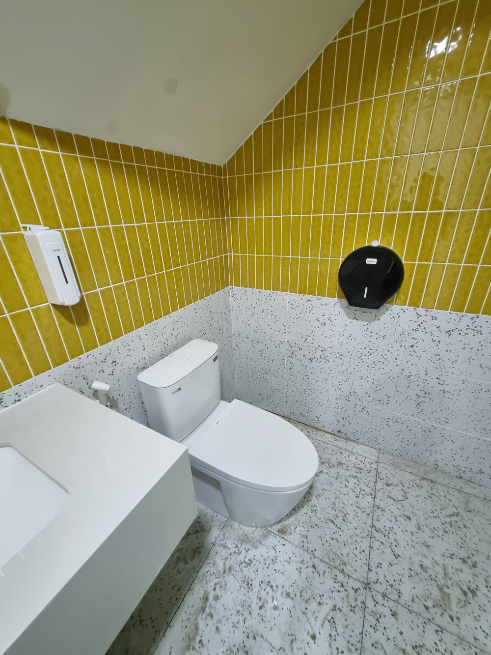 Đánh giá sản phẩm Hộp xà phòng đơn Caesar Q821