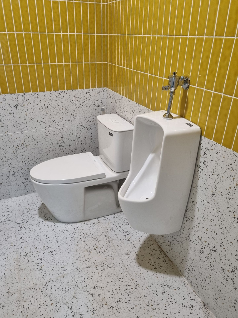 Đánh giá sản phẩm Bồn tiểu nam INAX AU-431VR (AU431VR)