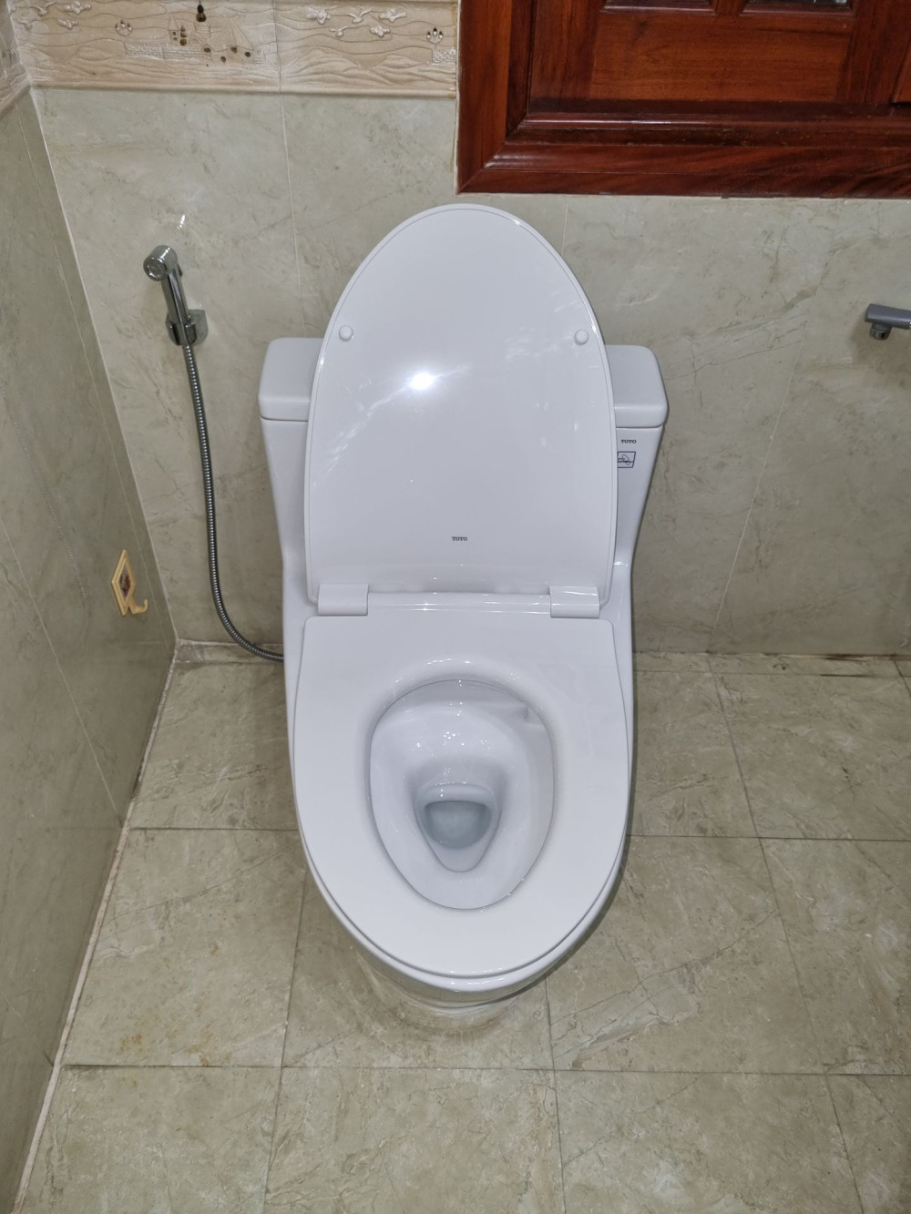 Đánh giá sản phẩm Bồn cầu 1 khối TOTO MS625DT8 nắp đóng êm TC600VS