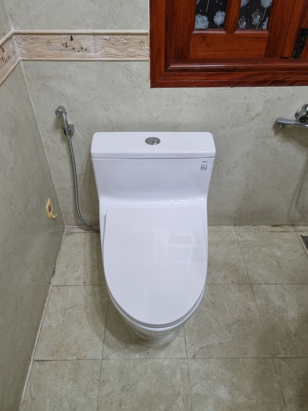 Đánh giá sản phẩm Bồn cầu 1 khối TOTO MS625DT8 nắp đóng êm TC600VS