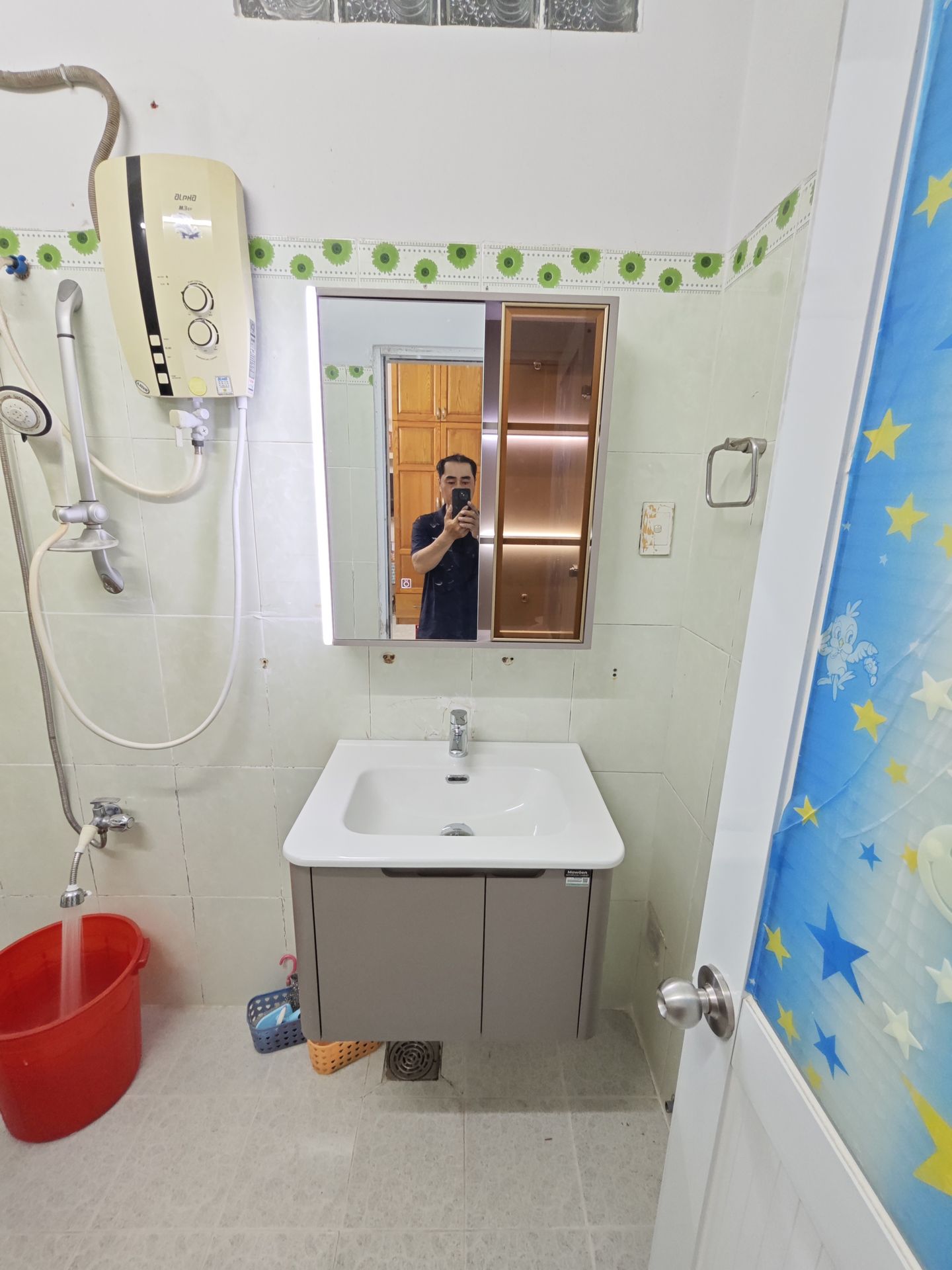 Đánh giá sản phẩm Vòi lavabo lạnh TOTO TVLC101NSR