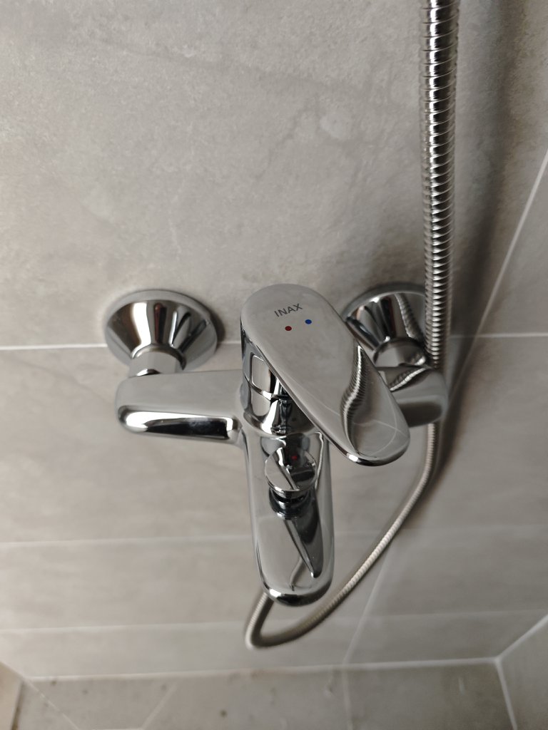 Đánh giá sản phẩm Bộ vòi sen tắm nóng lạnh INAX BFV-1113S-8C (BFV1113S8C)